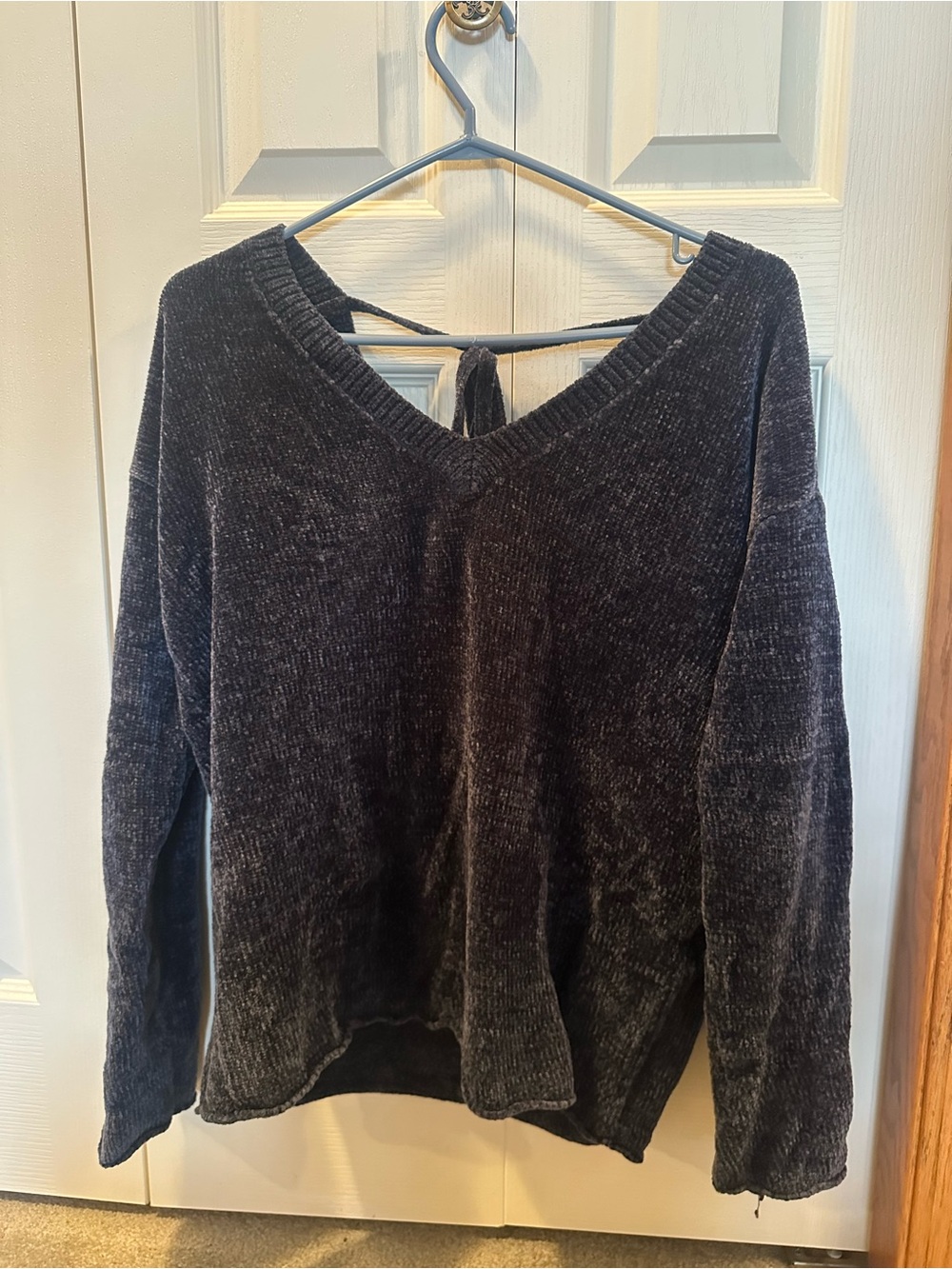 NWOT Chenille Open Back V-Neck Sweater - Navy dark blue